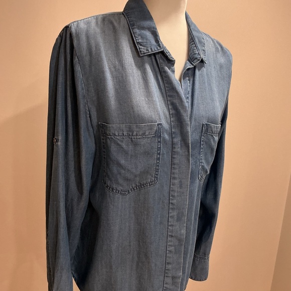 Chelsea and violet denim shirt - Picture 2 of 5